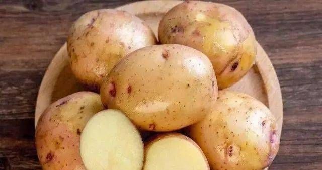 土豆|夏天遇到此菜我从不还价,一买就是10斤,做早餐香甜又拉丝,好吃
