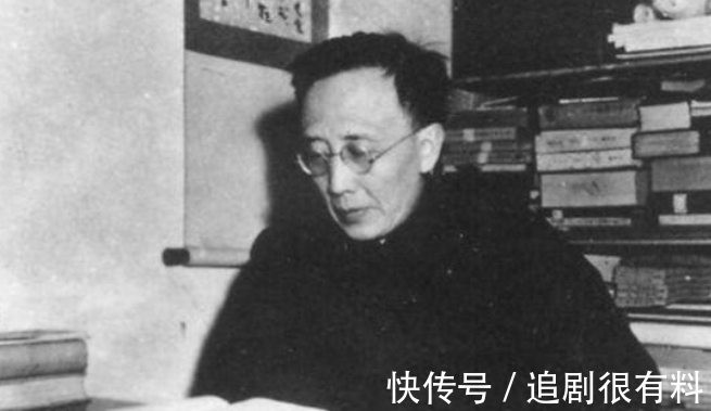 两个字!泰山石壁上的“虫二”,日本人百思不得其解,却让郭沫若一语道破