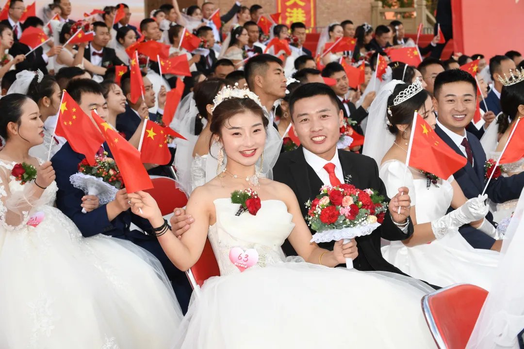 航天|真情“十”意，120对航天新人情定大漠