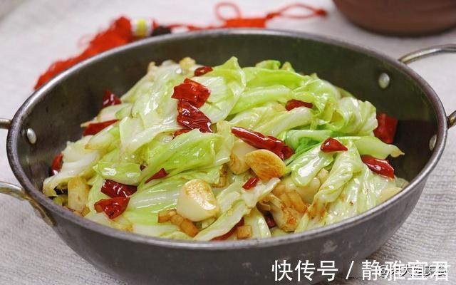 五花肉|难怪饭店炒的包菜这么好吃,原来诀窍全在这,学会在家也能做大厨