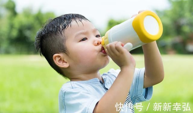 医生|孩子脾胃很虚弱，医生叮嘱3个时间段莫要喝水，易积食