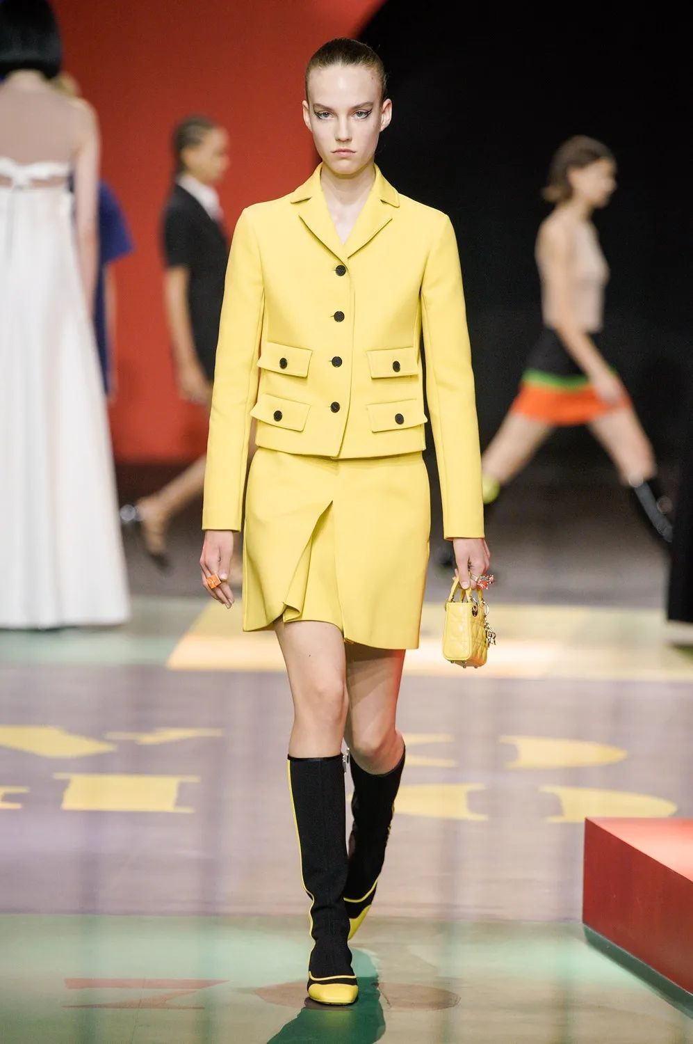 anna！DIOR邀请你玩一场打破陈规的游戏