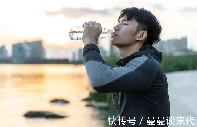 鸡蛋|每天吃一个水煮鸡蛋,会影响血糖值吗?越早了解越好