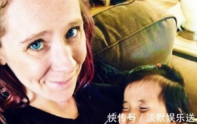 ose|中国“蓝眼睛”女孩,出生后被抛弃,被美国夫妇领养后,如今怎样