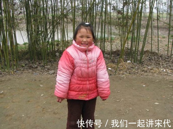 幼儿园|6岁女儿送去奶奶家,两个月后再见女儿时,宝妈心疼宝爸笑弯了腰