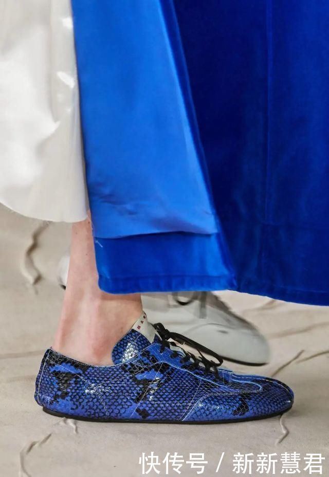 这些“旧球鞋”火极了老爹鞋的时髦C位保不住了…