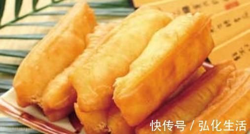 炸油条的时候,这个“步骤”只要做得好,油条才能香酥又可口