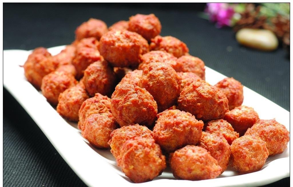 炸肉丸子,万万不可直接下锅,只需简单2步,丸子炸出又香又脆