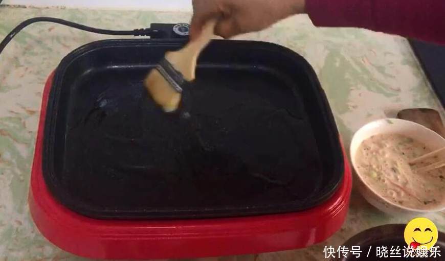 西葫芦最好的吃法,加2鸡蛋不用炒,饭店买不到,老人孩子都爱吃