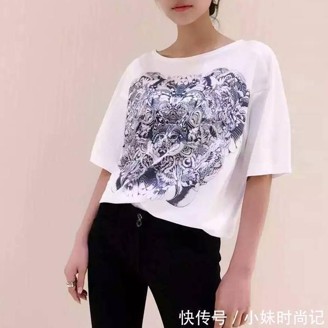 短袖 女人过了30岁,穿衣不要太随意,紧致版上衣让你更有女人味