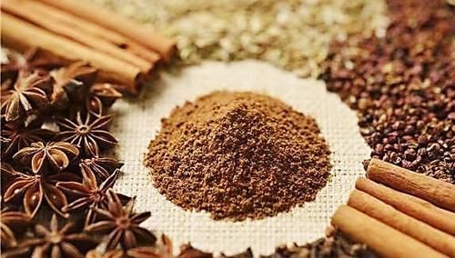 调饺子馅时最不能放“此物”,很多人用错了,难怪饺子不鲜也不香!