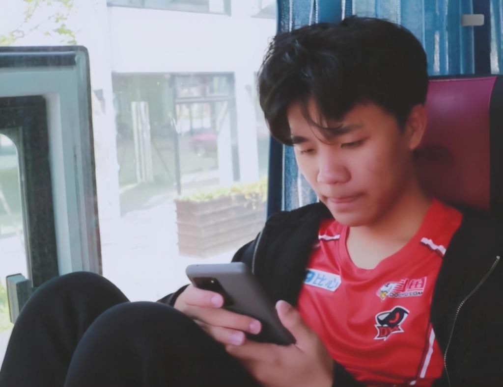 能上场|DYG萧玦分均输出近八千，成第六周独一档，久诚还能上场吗？