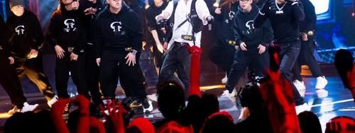 抄袭|说唱听我的:太帅了花实力被吐槽,却闯入六强,遭Rapper点名抄袭