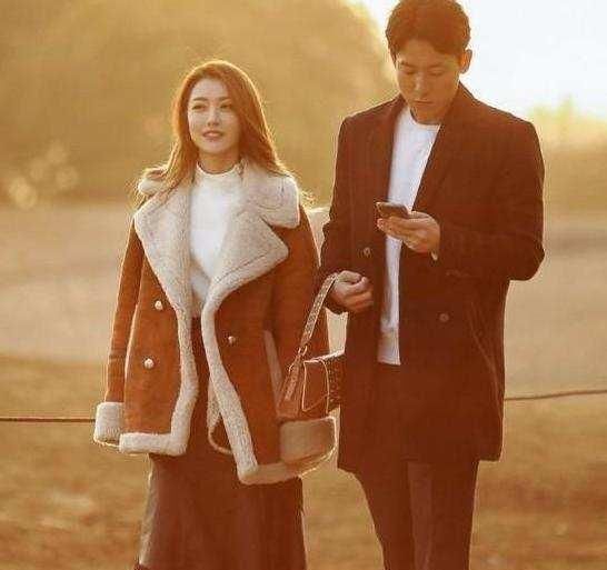 李元韬酒后失态,言语轻浮,白冰下逐客令