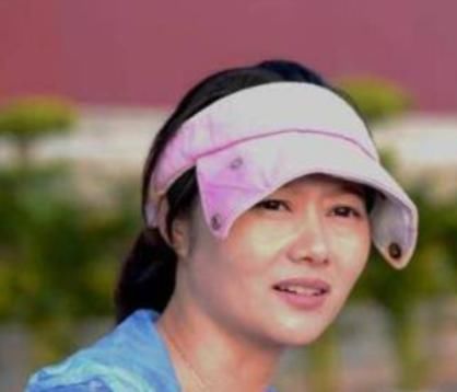 央视美女主持离婚后上非诚勿扰，露脸1小时被富商牵走，如今怎样