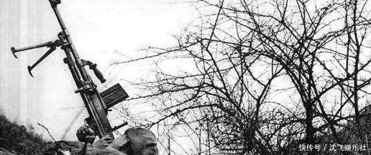 关崇贵|朝鲜战场“最伟大的士兵”用机枪打下飞机,一人独守阵地两天三夜