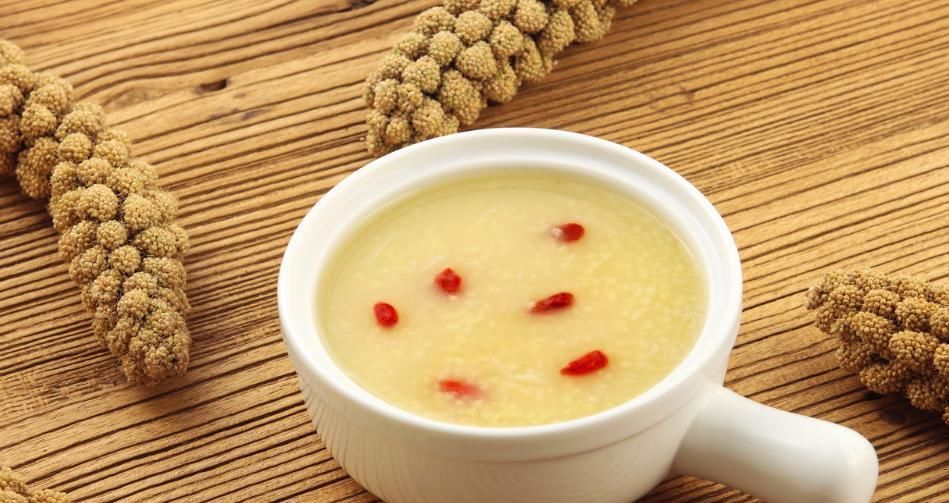 维生素b|小米粥早上喝好，还是晚上喝好呢？很多人不了解，难怪长肉不养胃