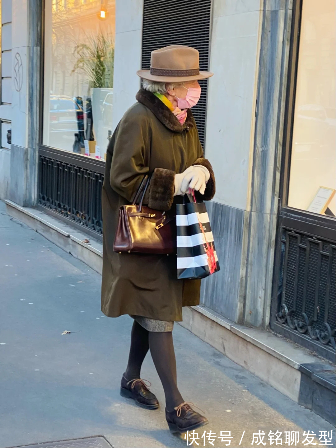 亮色|年龄只是个数字,这些老人用穿搭告诉你,搭配得当有气质更显年轻