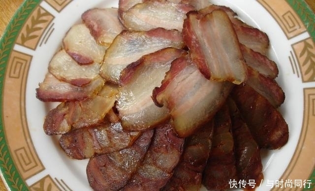 为何“脑梗”越来越普遍？忠告：这4类食物最好戒掉，忍住就是赢