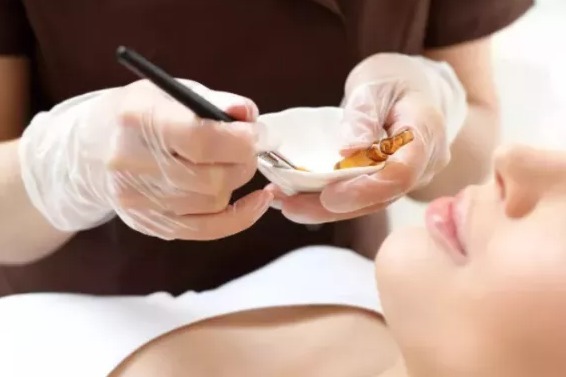 熬夜 经常熬夜该如何拯救“崩掉”的颜值?4大医美黑科技来了~