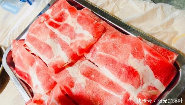 老铜锅涮羊肉,才是冬天的味道啊