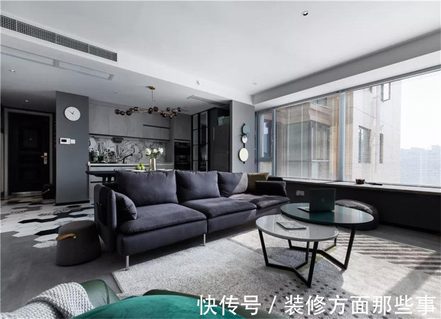马桶处|136平现代三居室,在黑白灰中加入孔雀绿色点缀确实漂亮