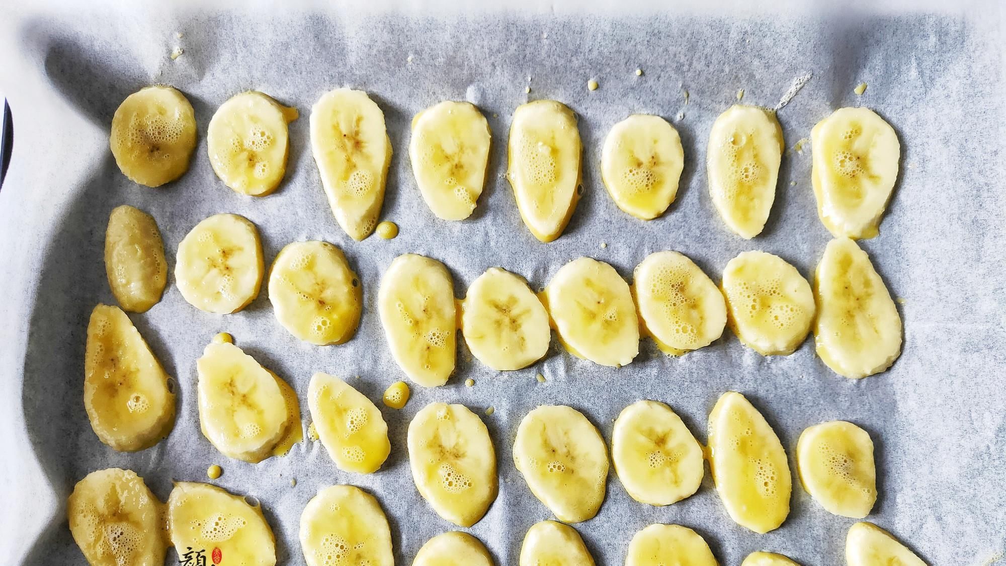 全家|香蕉最馋人的做法,我家隔三差五做,外酥里软,全家都爱吃