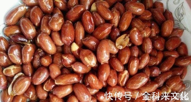炒花生米|炒花生米时,万万不可直接下油锅,多这1步,每颗花生米香脆可口!