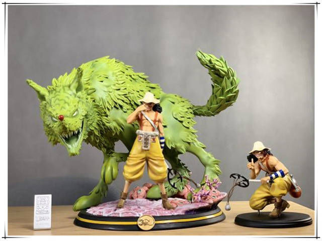 恶魔果实|小伙晒乌索普狼草手办,看到身后的索隆,确认家里有矿