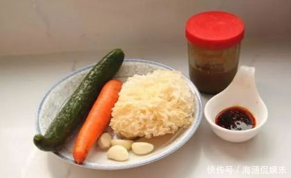芝麻酱|天气是越来越热了，5分钟拌好，清爽开胃，全家抢着吃