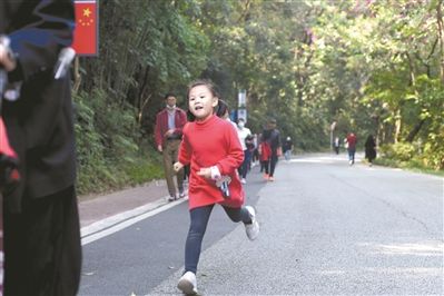 光盘|景区预约进入 餐厅推小份菜