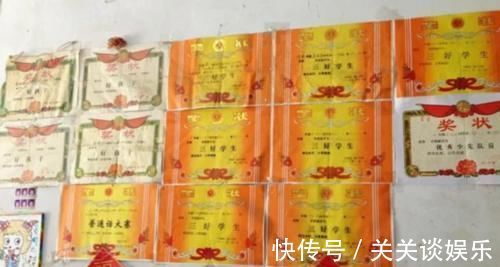 母亲|宝宝奖状拿到手软,母亲却笑不出来,网友:这能笑得出来?