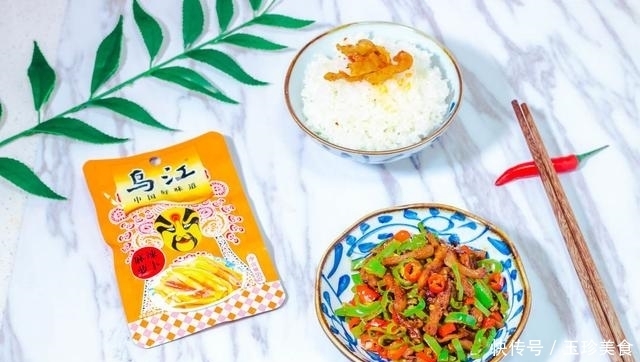 一到夏天,老公就馋它,3块钱炒一碗,端上桌吃到碗都舔干净