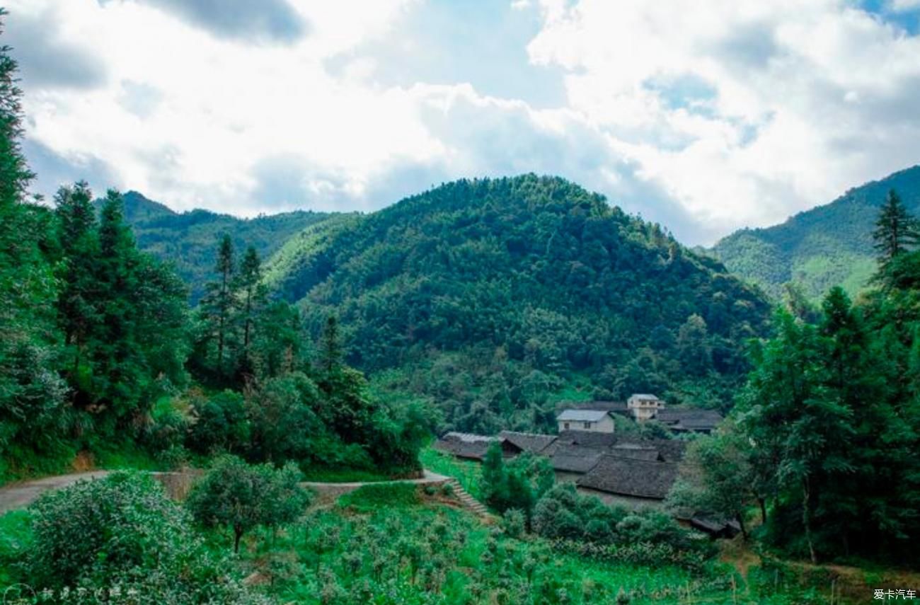 山林中的秘境黄沙峡谷