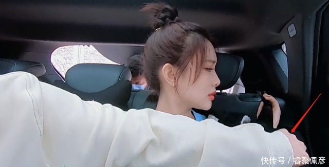 郭德纲|郭麒麟硬是把这档尬到脚趾蜷缩的综艺,做成一首朱自清式的散文诗