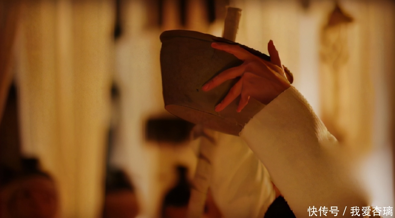 为何出殡那天要摔瓦盆？最适合摔瓦盆的人选是谁？万一没摔碎咋办