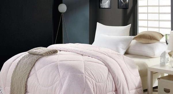 被子放久了太难闻，再也不用只靠晒太阳，只用一招轻松去味