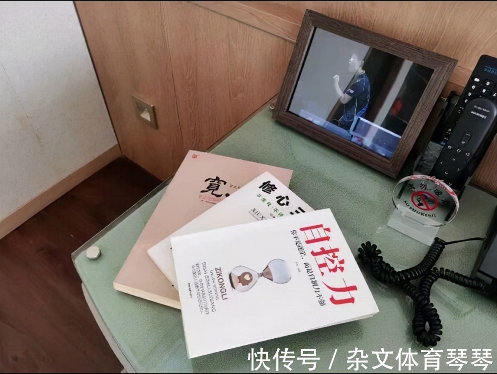 上海交通大学|孙颖莎是上海交通大学学生!难怪王楠送莎莎三本书助她进一步提升