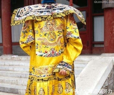 龙袍|皇帝穿的龙袍几十年不洗?那如果弄脏了怎么办?看完你就知道了!