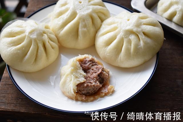中筋面粉|早餐爱上这包子，蓬松暄软，用这食材做馅鲜美营养好，贵一点也值