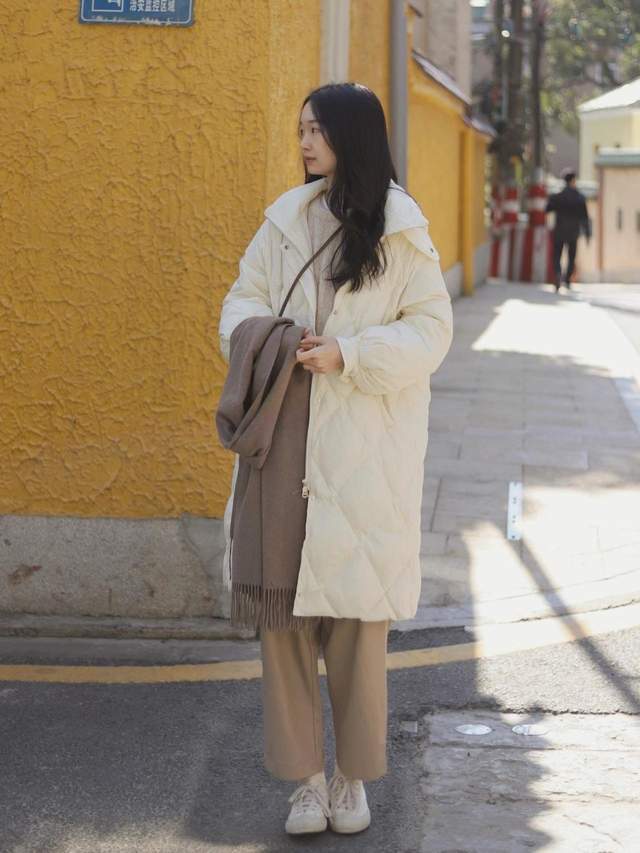 浅黄色|怕冷的小姐姐看过来,保暖又甜美的羽绒服都在这,少女感爆棚