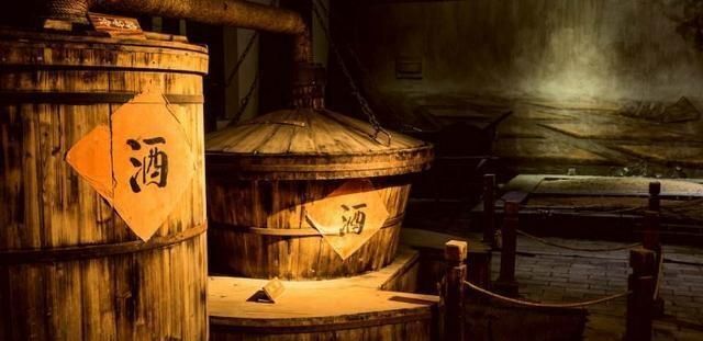 把酒问青天!酒是何神物?古往今来哪些人借酒助兴写下旷世巨作,名垂千古