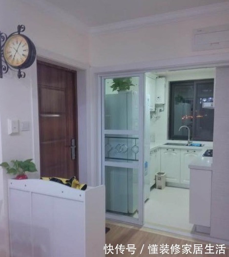 大白墙|真的是穷装修!硬装不到5万,全屋刷大白墙,朋友却都说好看