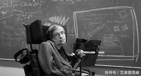 高科技 霍金仅有三根手指能动,轮椅隐藏了多少高科技,网友表示用不起