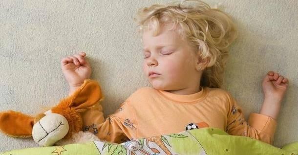 孩子|母亲自责13岁的娃最多长到1米5,儿科医生家长都有这个毛病