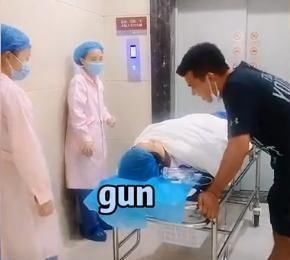 夫妻俩|孕妈想要女儿,却生了个儿子,出产房后夫妻俩互动笑翻网友