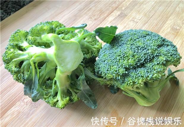 西兰花|营养丰富的西兰花,焯水后要不要过凉水?这样做才正确,颜色翠绿