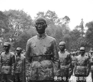 参军|他16岁参军,从伙夫成长为川军上将,为抗日上前线六天就殉国了