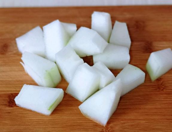 腰围|晚饭吃这个菜,相当于慢跑1小时,隔三差五吃一次,腰围瘦一圈