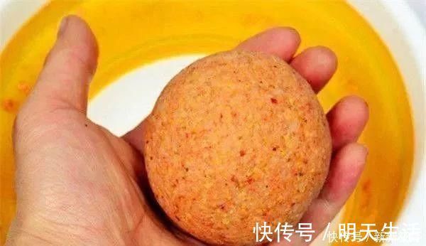 老钓手果然没吹牛，野钓鲫鱼只要用上这四招，天天去钓都不过瘾